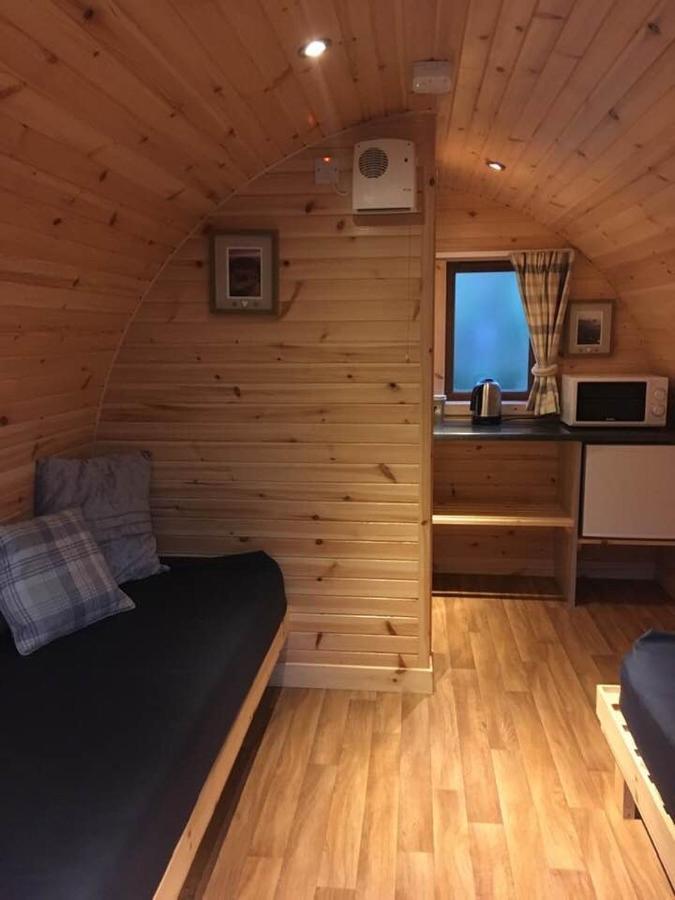 Glamping Hut - By The Way Campsite 틴드럼 외부 사진
